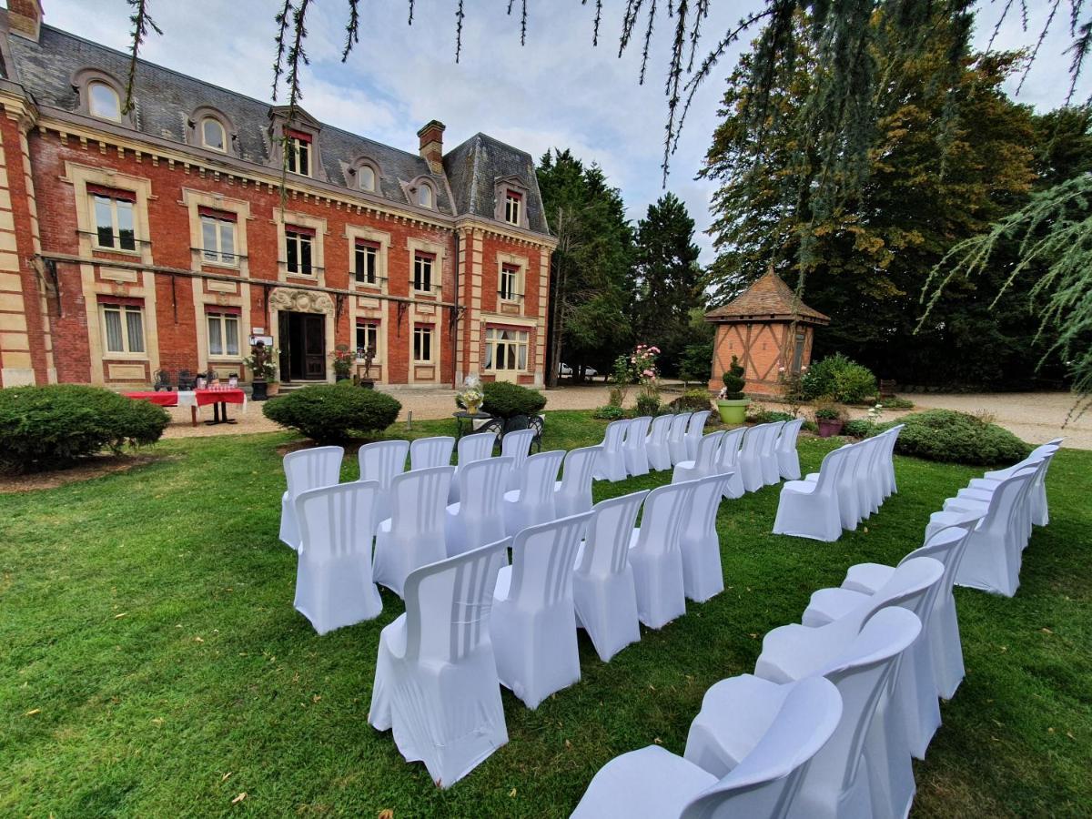 Chateau Corneille Vieux-Villez Bagian luar foto