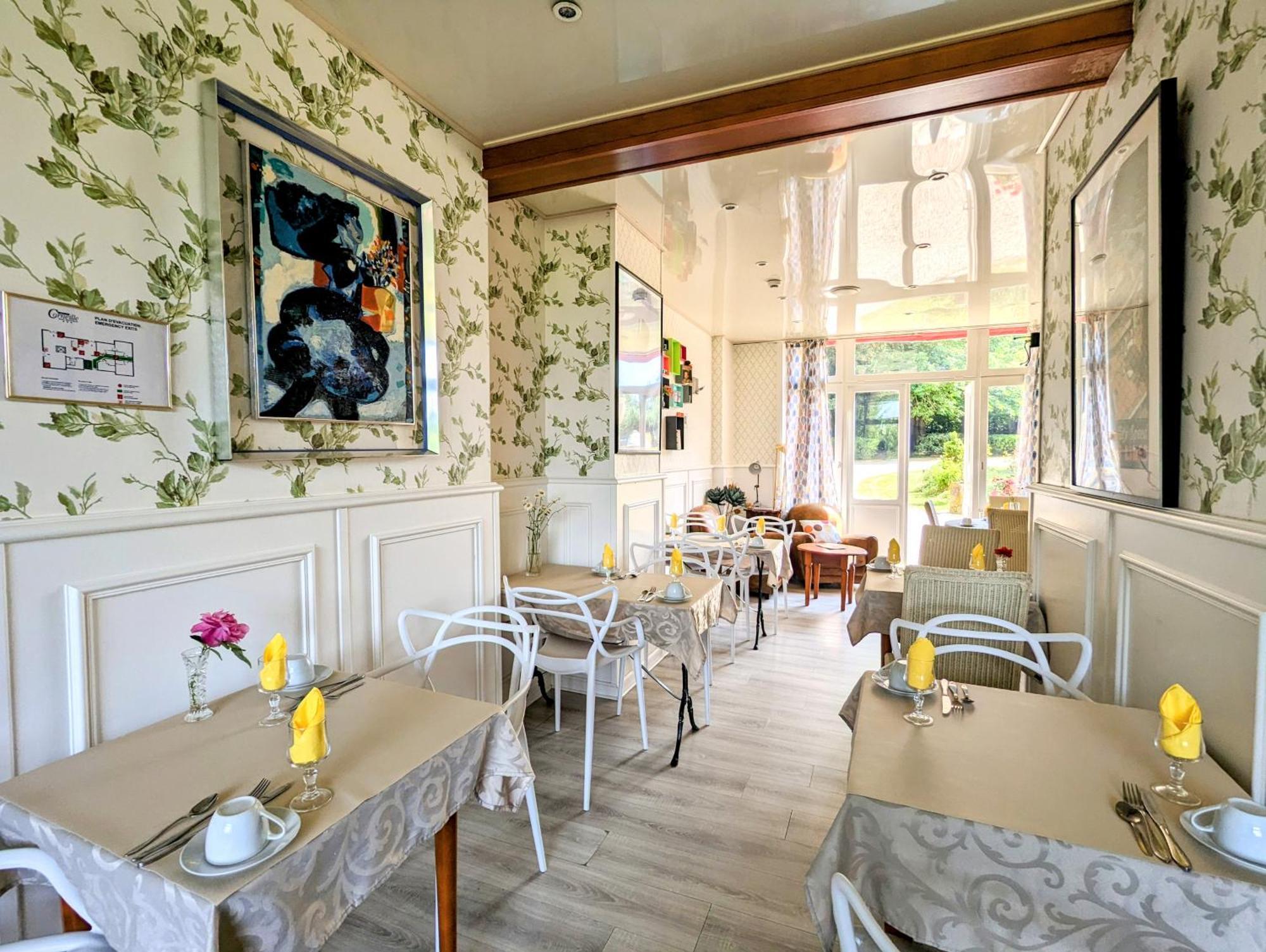 Chateau Corneille Vieux-Villez Bagian luar foto