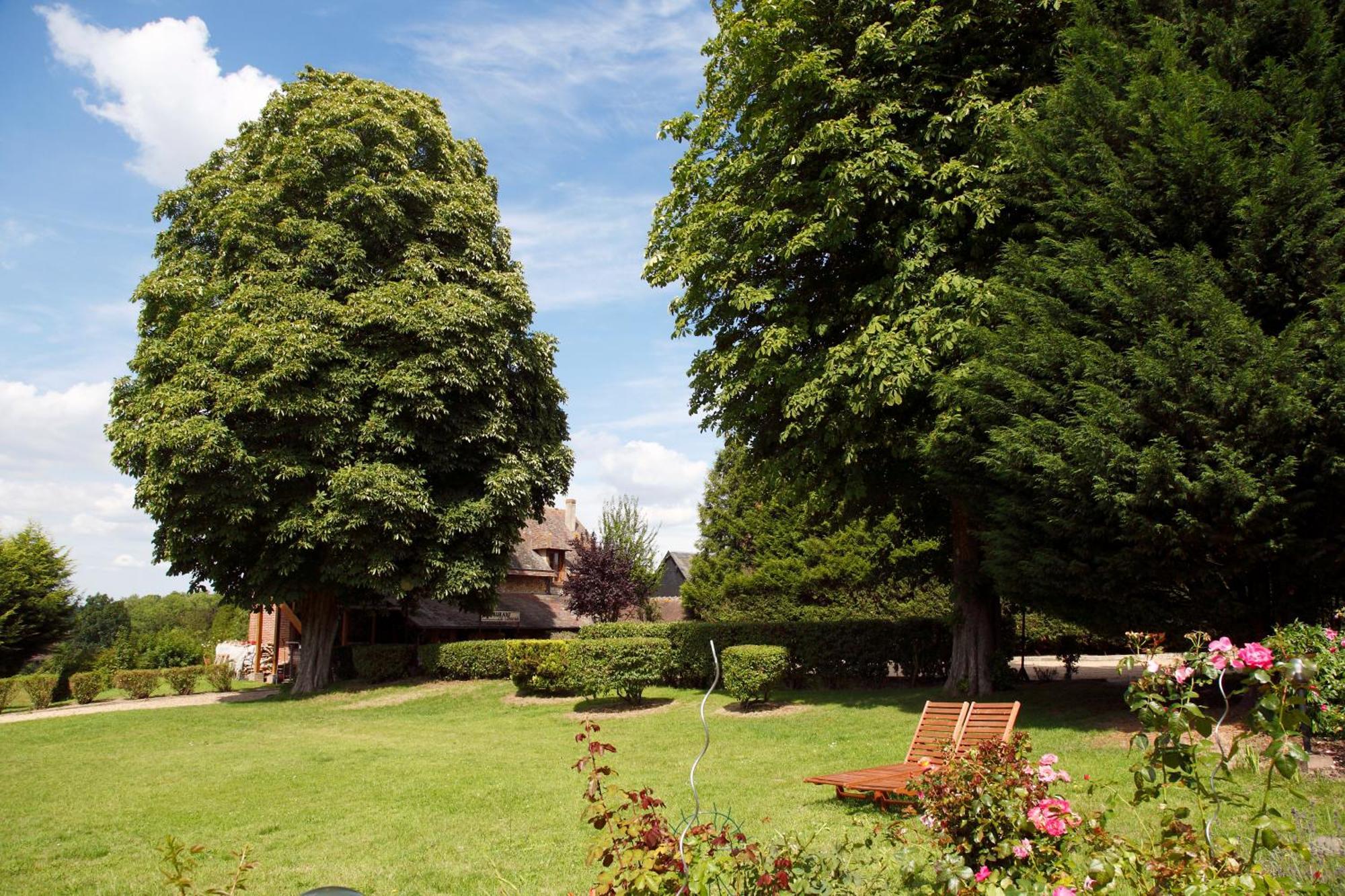 Chateau Corneille Vieux-Villez Bagian luar foto
