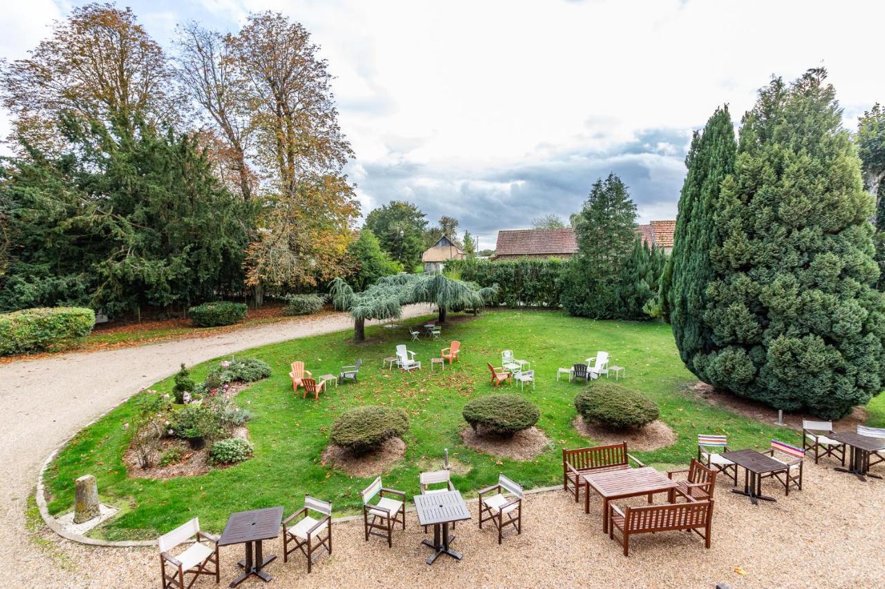 Chateau Corneille Vieux-Villez Bagian luar foto